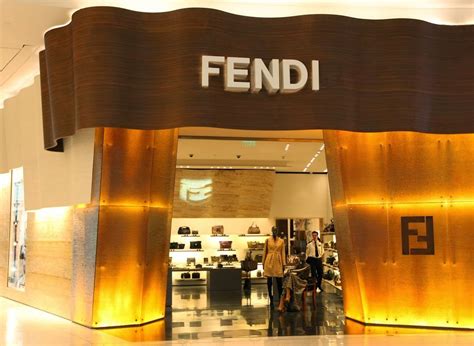 outlet fendi roma